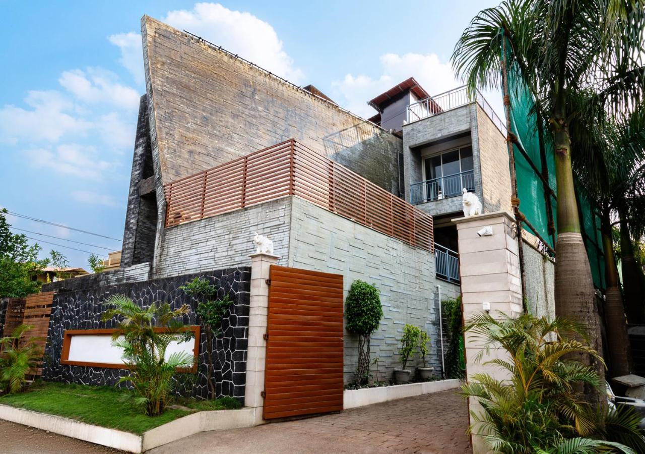 Saffronstays Urja, Lonavala - Private Villa With 2 Pools, Spa Room, Private Elevator & Waterfall Buitenkant foto
