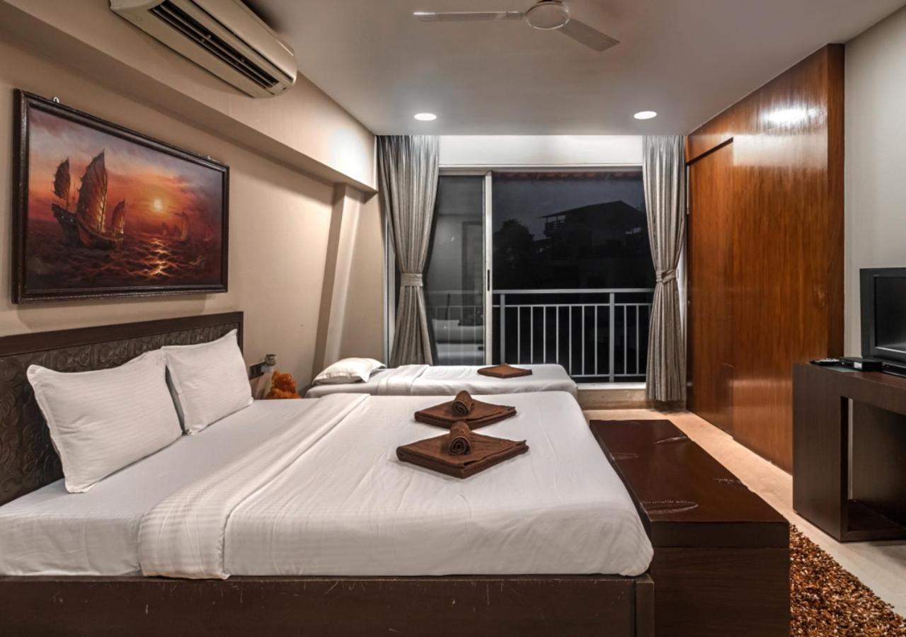 Saffronstays Urja, Lonavala - Private Villa With 2 Pools, Spa Room, Private Elevator & Waterfall Buitenkant foto