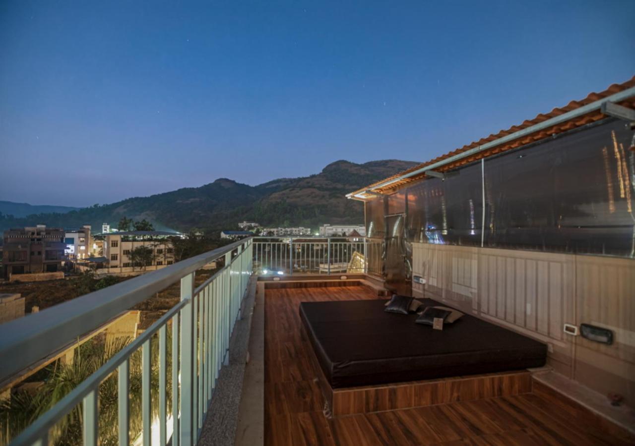 Saffronstays Urja, Lonavala - Private Villa With 2 Pools, Spa Room, Private Elevator & Waterfall Buitenkant foto